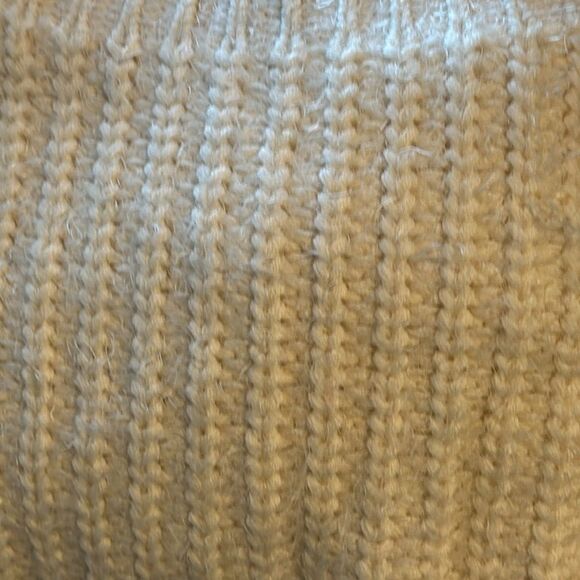 Love Tree  - Eyelash Knit On Off Shoulder Cream off white sweater sz L - Picture 8 of 8